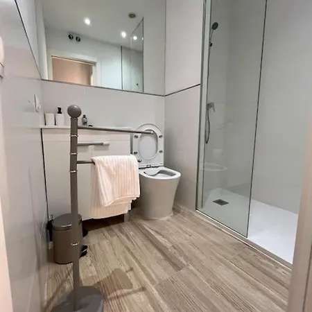 Apartment En El Centro Bajo A Cadiz