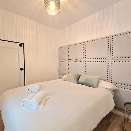 En El Centro Bajo A Cádiz