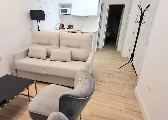 En El Centro Bajo A *