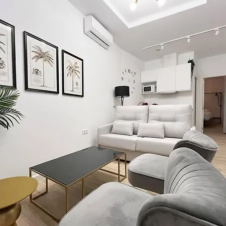 Apartamento En El Centro Bajo A *